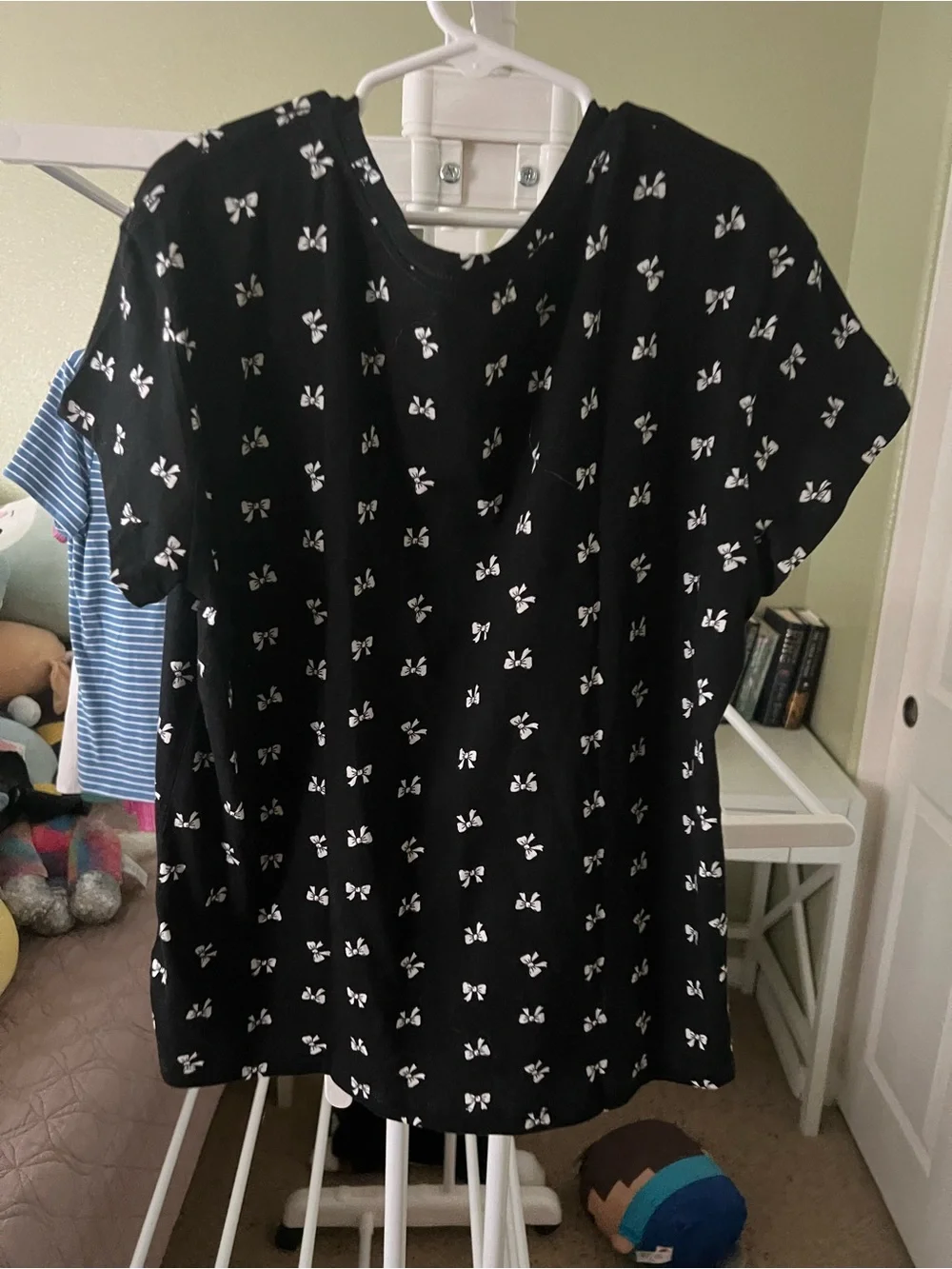 Old Navy Girls Tees Bow print & Heart print